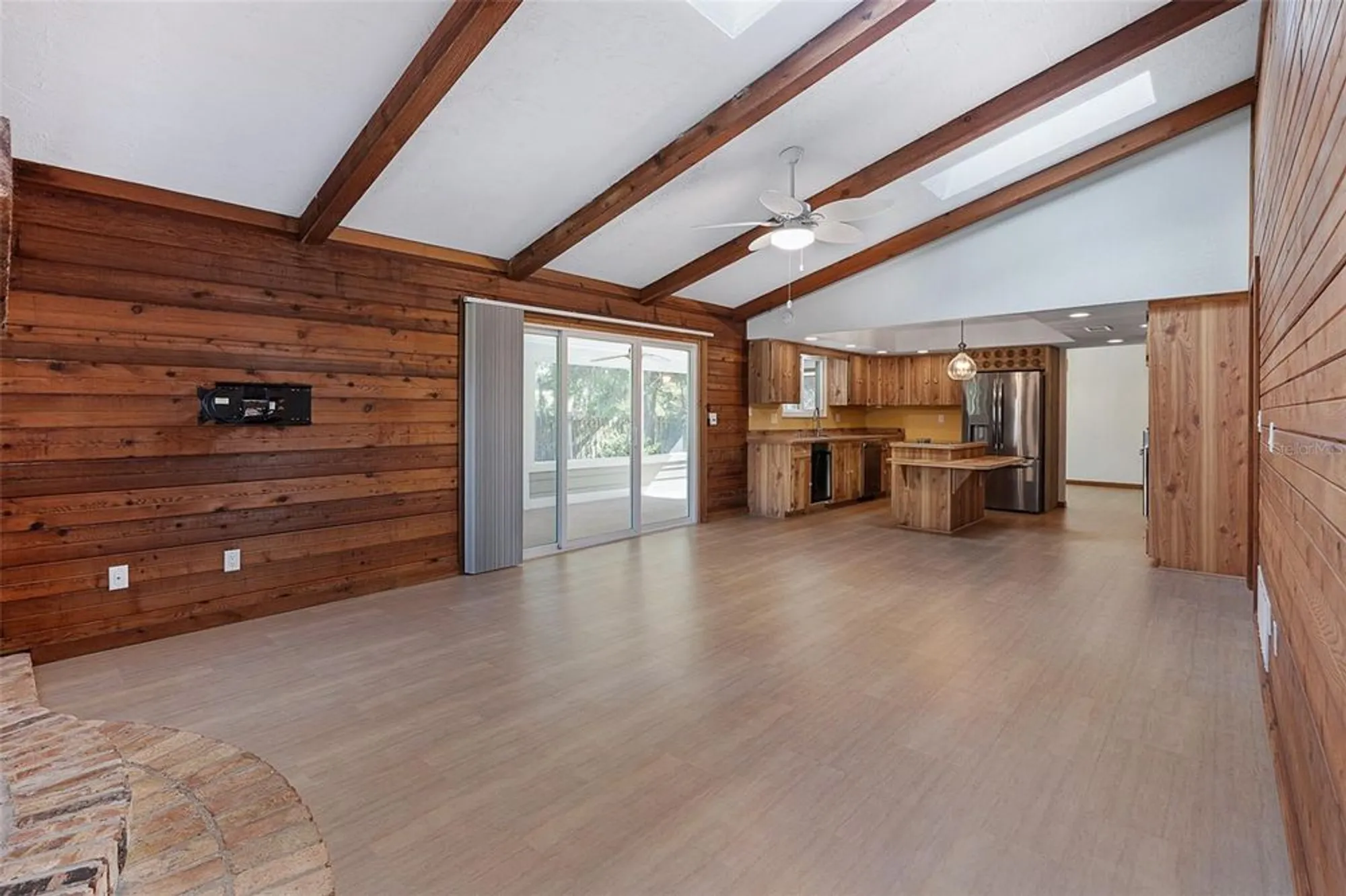 Property Slideshow image 23 of 48 | 521 pelican bay dr, Daytona Beach, FL, 32119