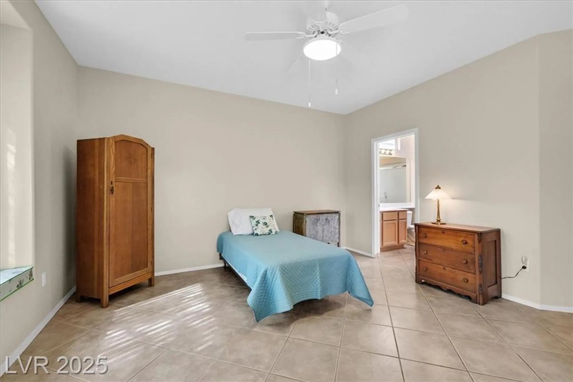 Property Slideshow image 16 of 40 | 2191 indigo creek ave, Henderson, NV, 89012