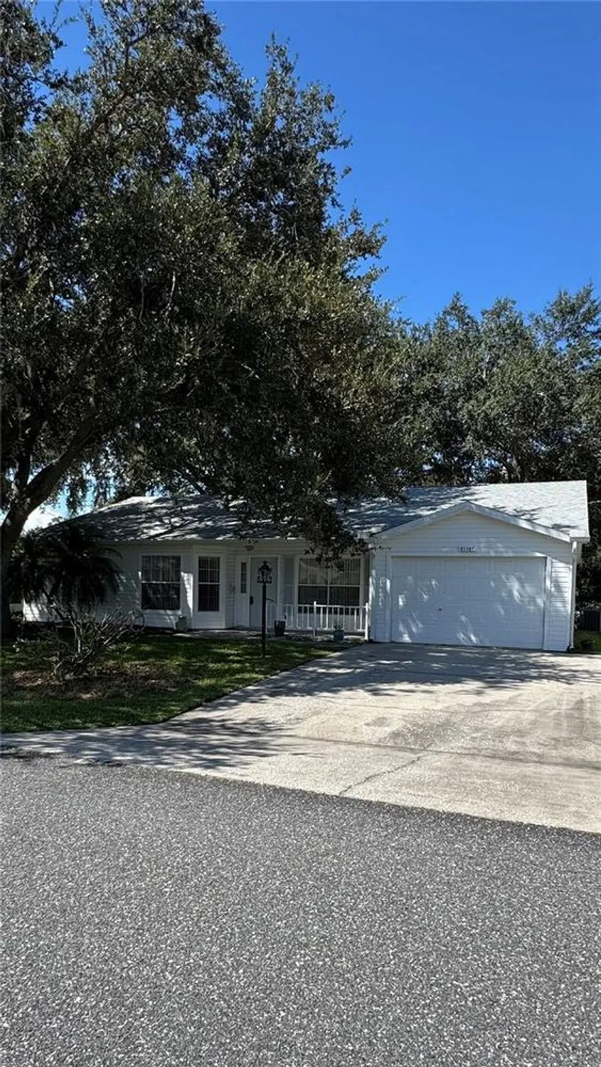 Property Slideshow image 8 of 100 | 25527 oak aly, Leesburg, FL, 34748