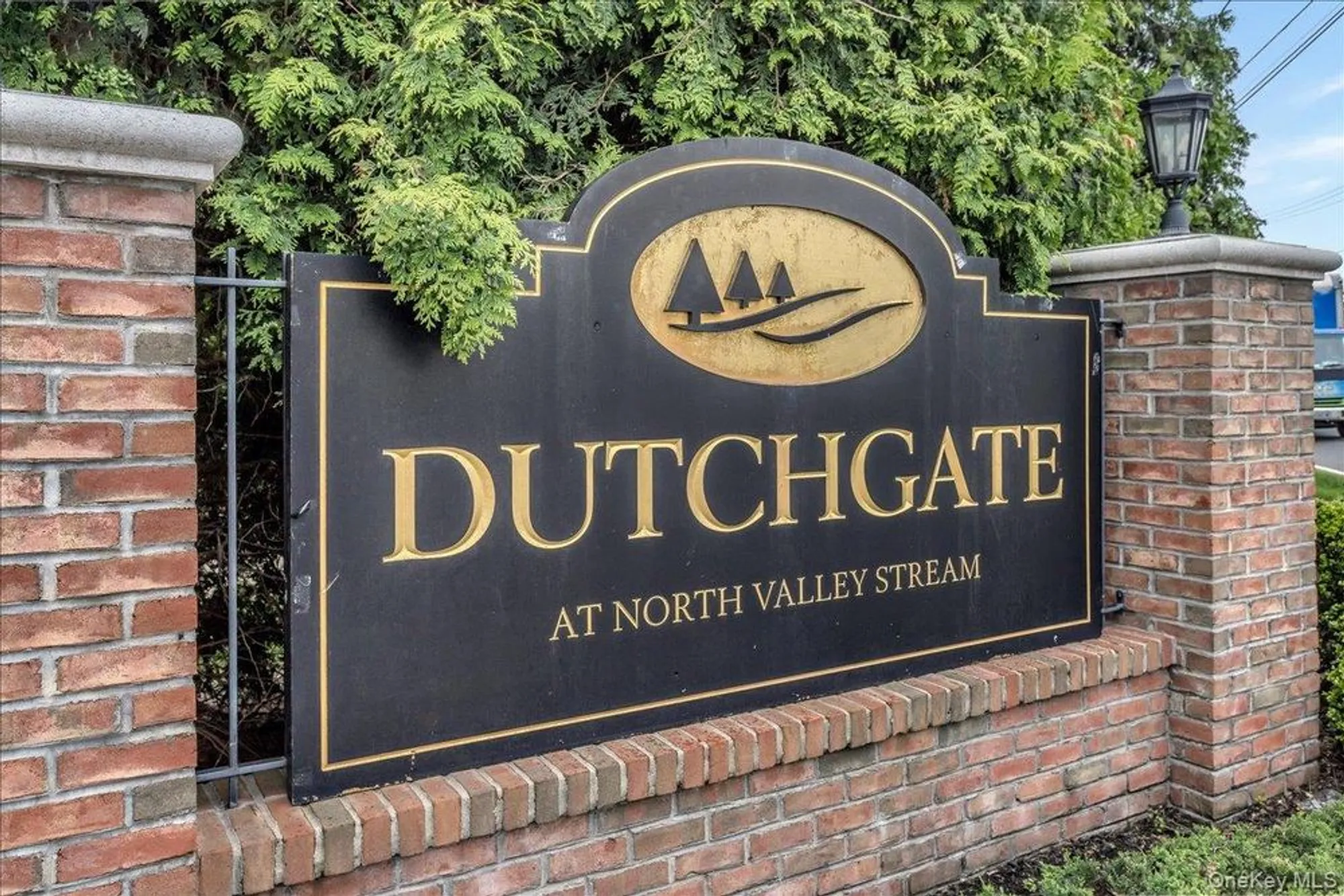 Property Slideshow image 1 of 20 | 802 willow ln uppr level, Valley Stream, NY, 11580