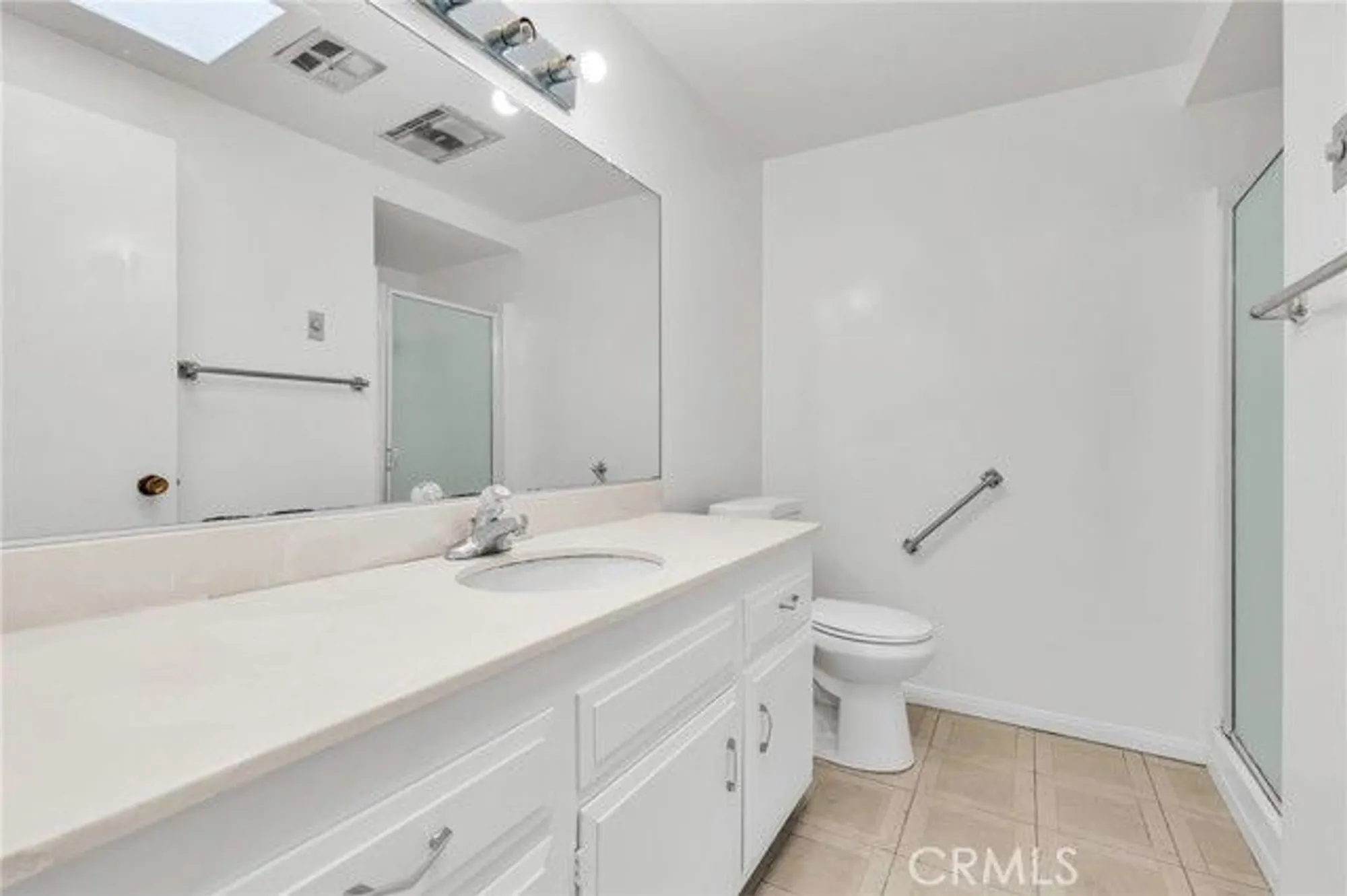 Property Slideshow image 12 of 20 | 2197 via mariposa e unit e b, Laguna Woods, CA, 92637