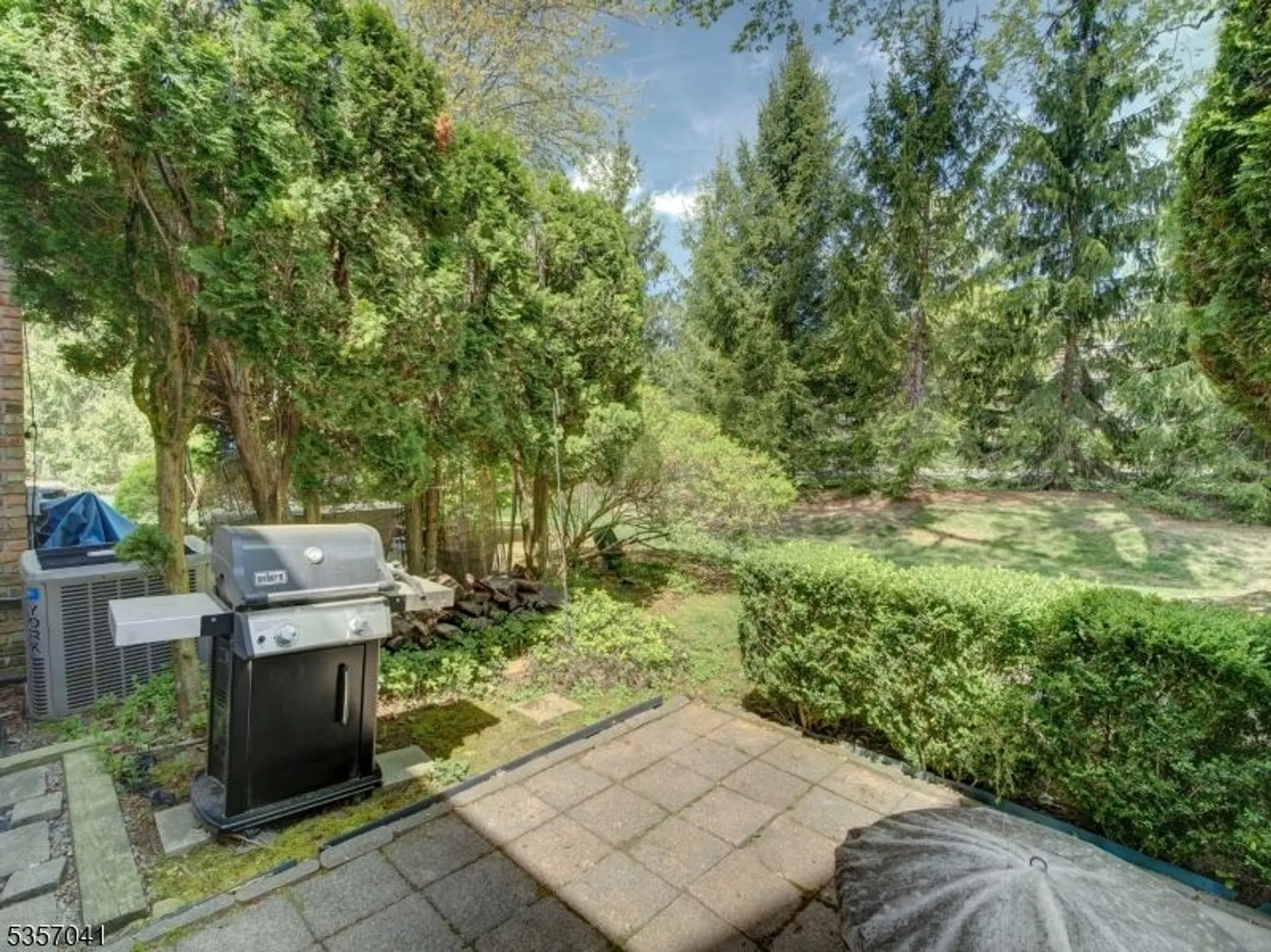 Property Slideshow image 21 of 28 | 77 hampshire dr, Mendham, NJ, 07945