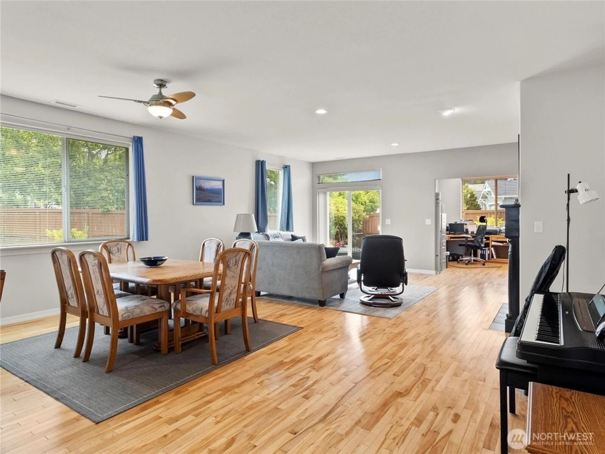 Property Slideshow image 5 of 40 | 4989 spokane st, Lacey, WA, 98516