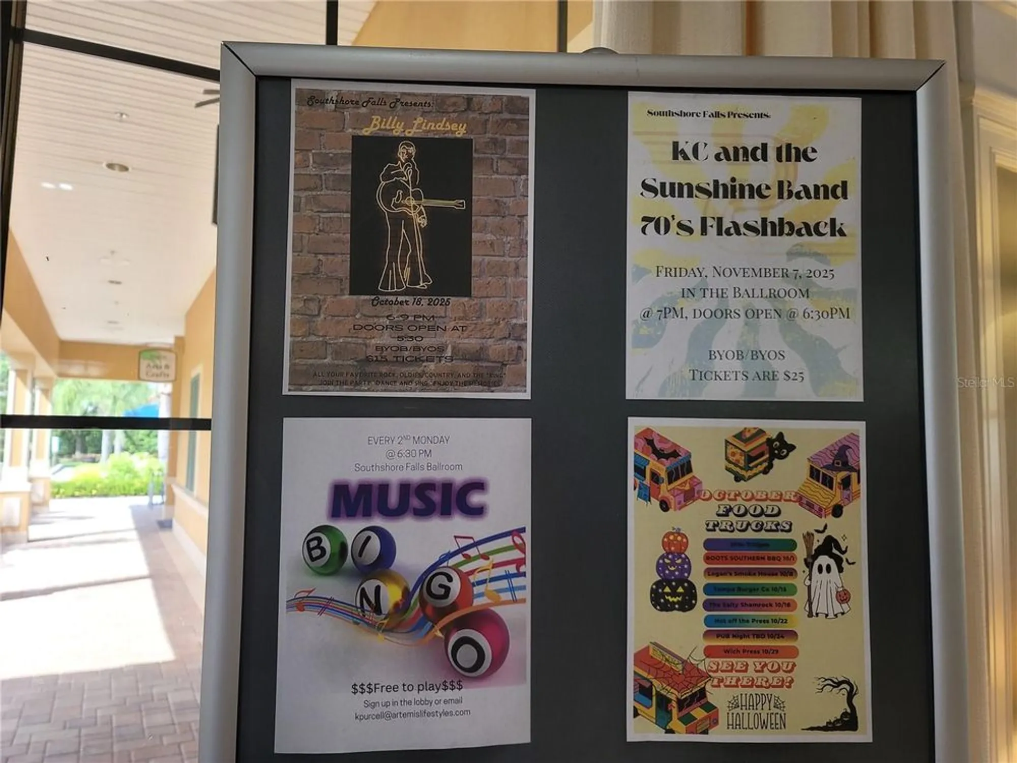 Property Slideshow image 40 of 100 | 303 bluewater falls ct, Apollo Beach, FL, 33572