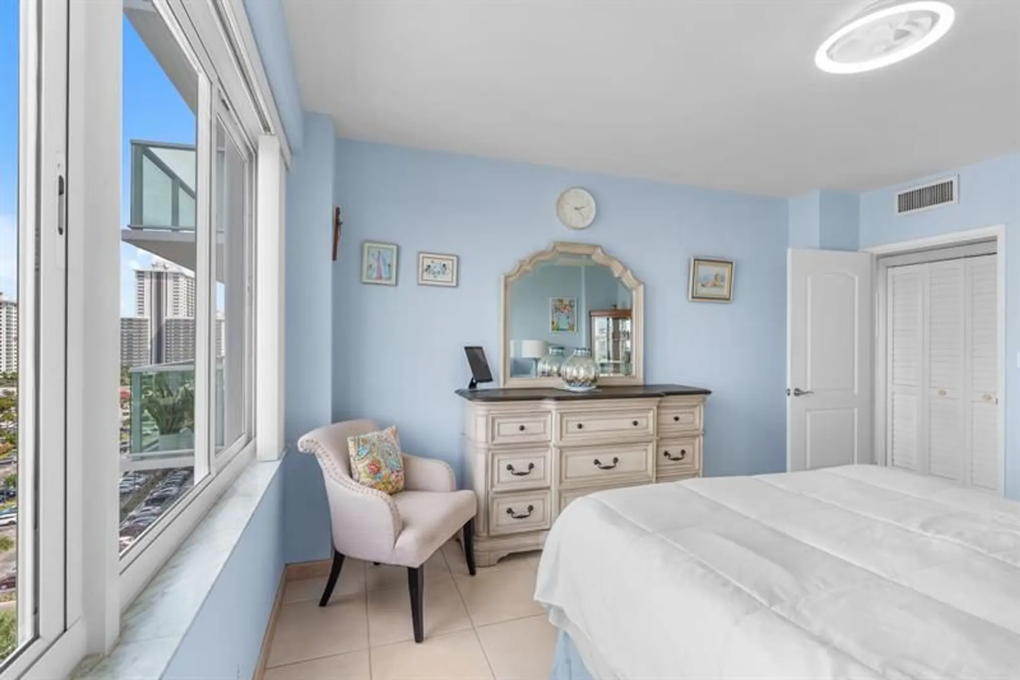 Property Slideshow image 28 of 48 | 3233 ne 34th st apt 1207, Fort Lauderdale, FL, 33308
