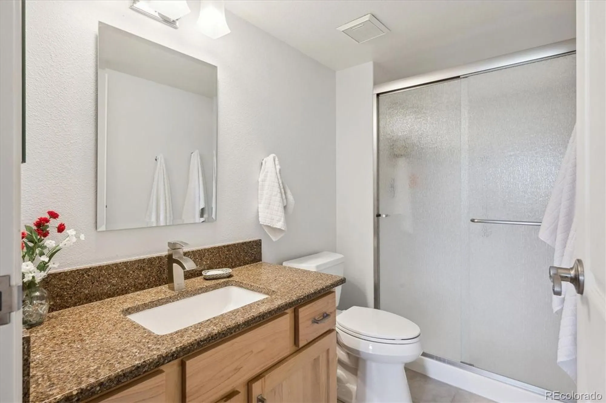 Property Slideshow image 15 of 50 | 13952 e marina dr apt 509, Aurora, CO, 80014