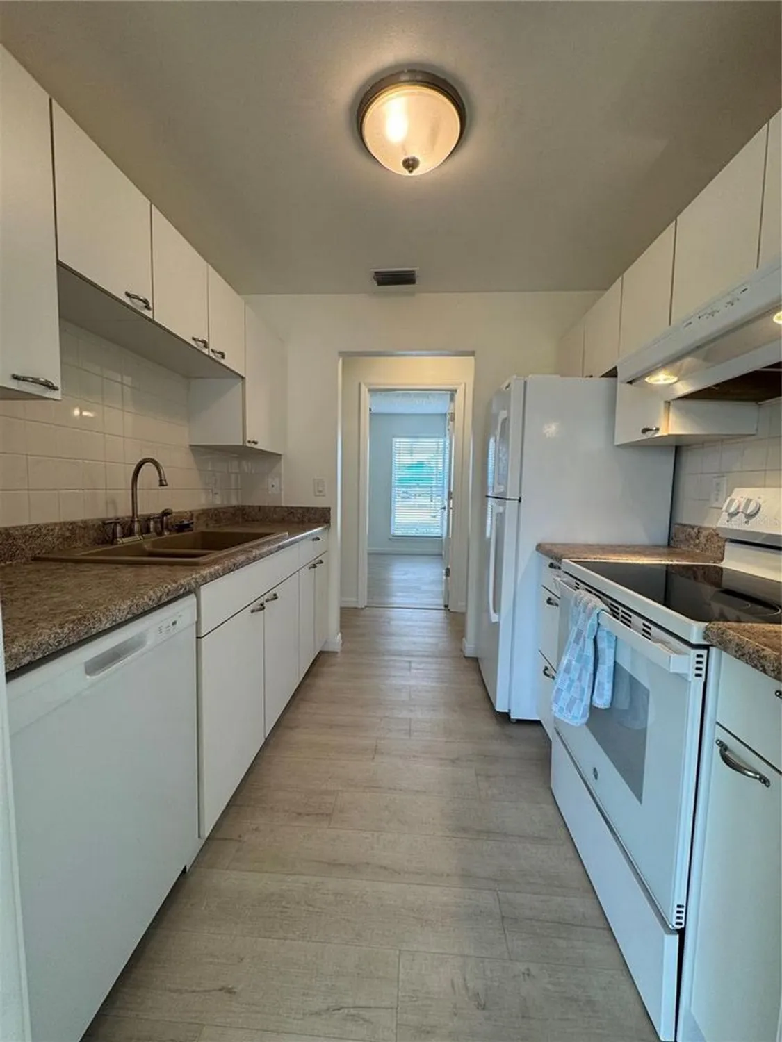 Property Slideshow image 7 of 34 | 859 audubon dr # 859, Bradenton, FL, 34209