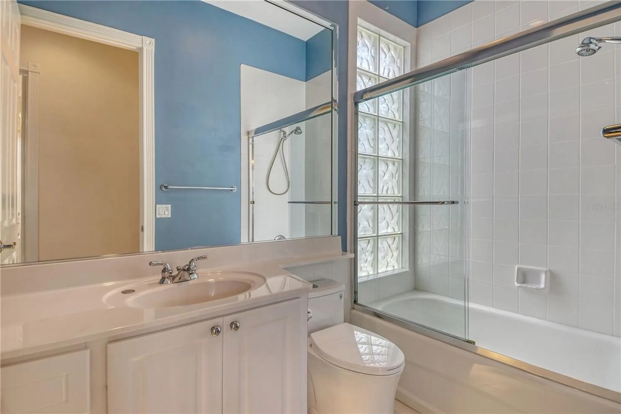 Property Slideshow image 25 of 70 | 5562 octonia pl, Sarasota, FL, 34238