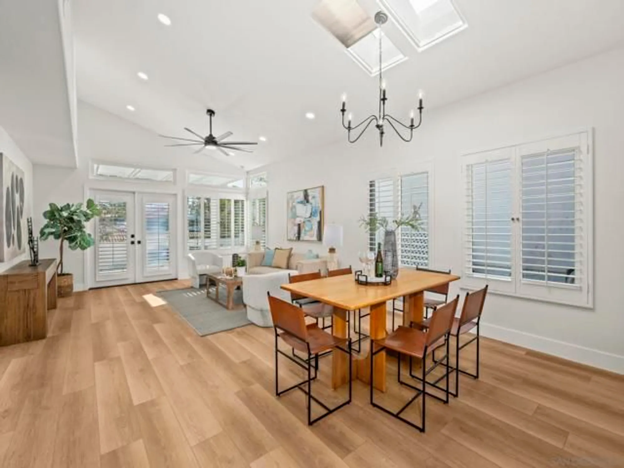Property Slideshow image 10 of 64 | 4137 pindar way, Oceanside, CA, 92056