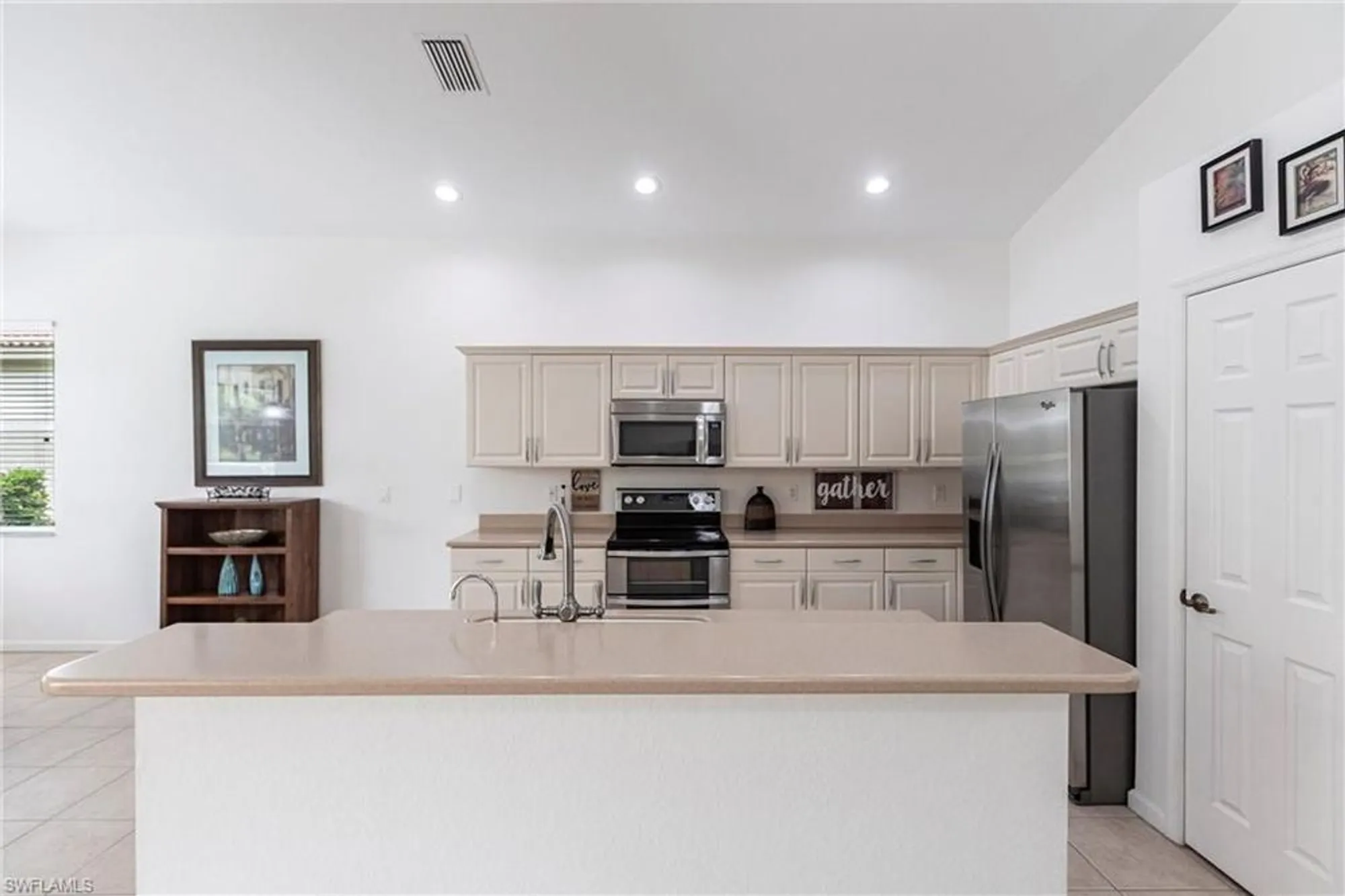 Property Slideshow image 9 of 41 | 12020 bramble cove dr, Fort Myers, FL, 33905