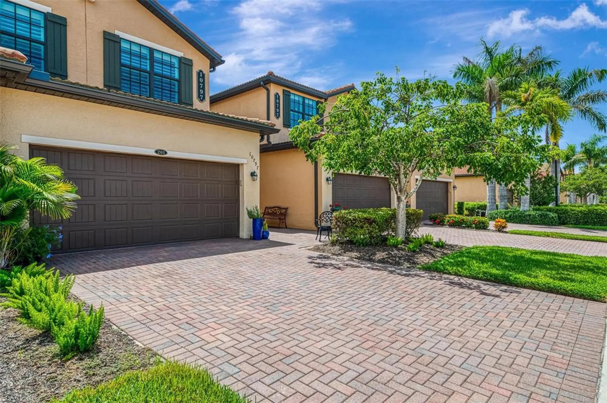 Property Slideshow image 7 of 98 | 10797 tarflower dr unit 201, Venice, FL, 34293