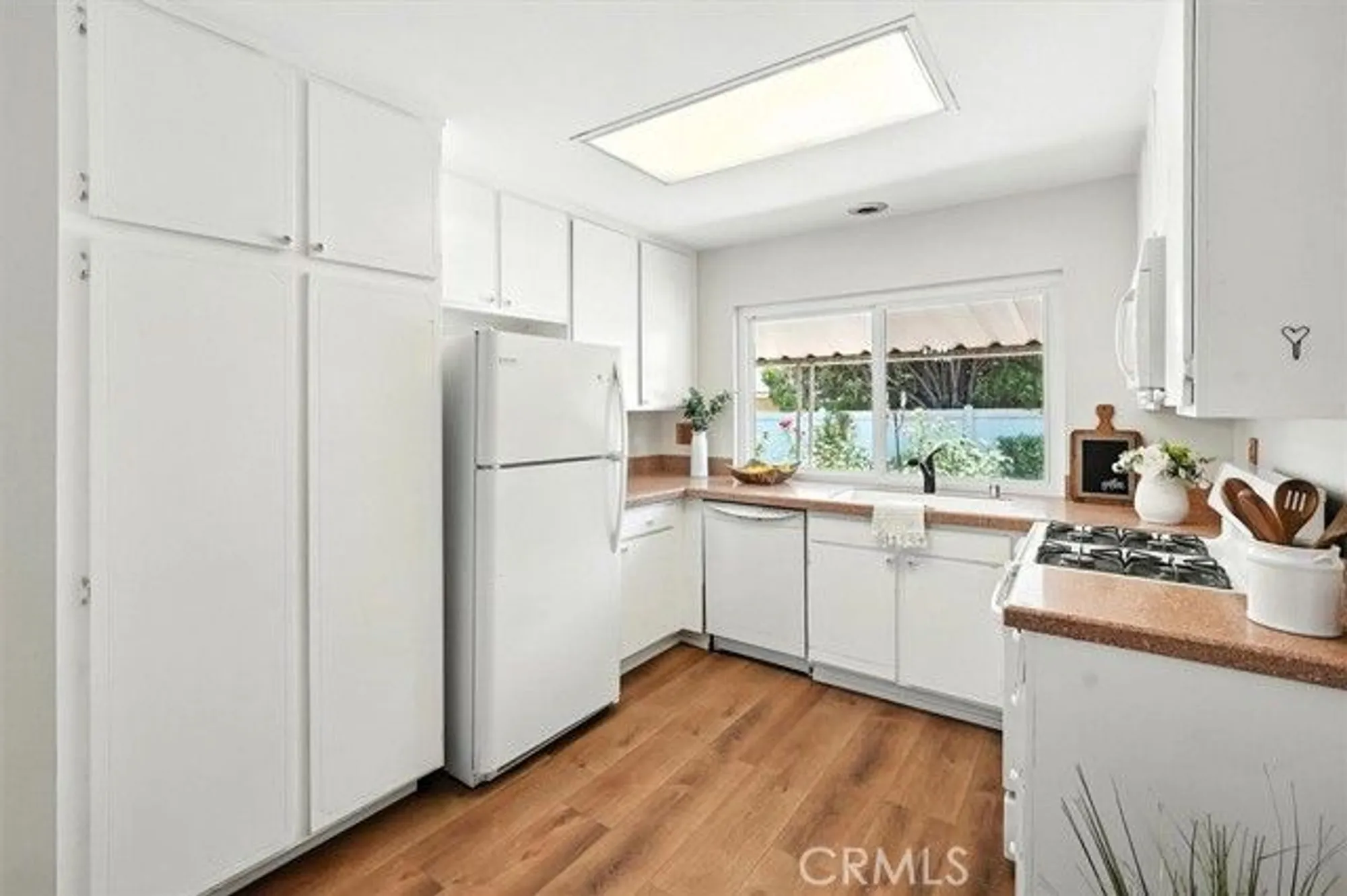 Property Slideshow image 7 of 39 | 26428 circle knoll ct, Newhall, CA, 91321