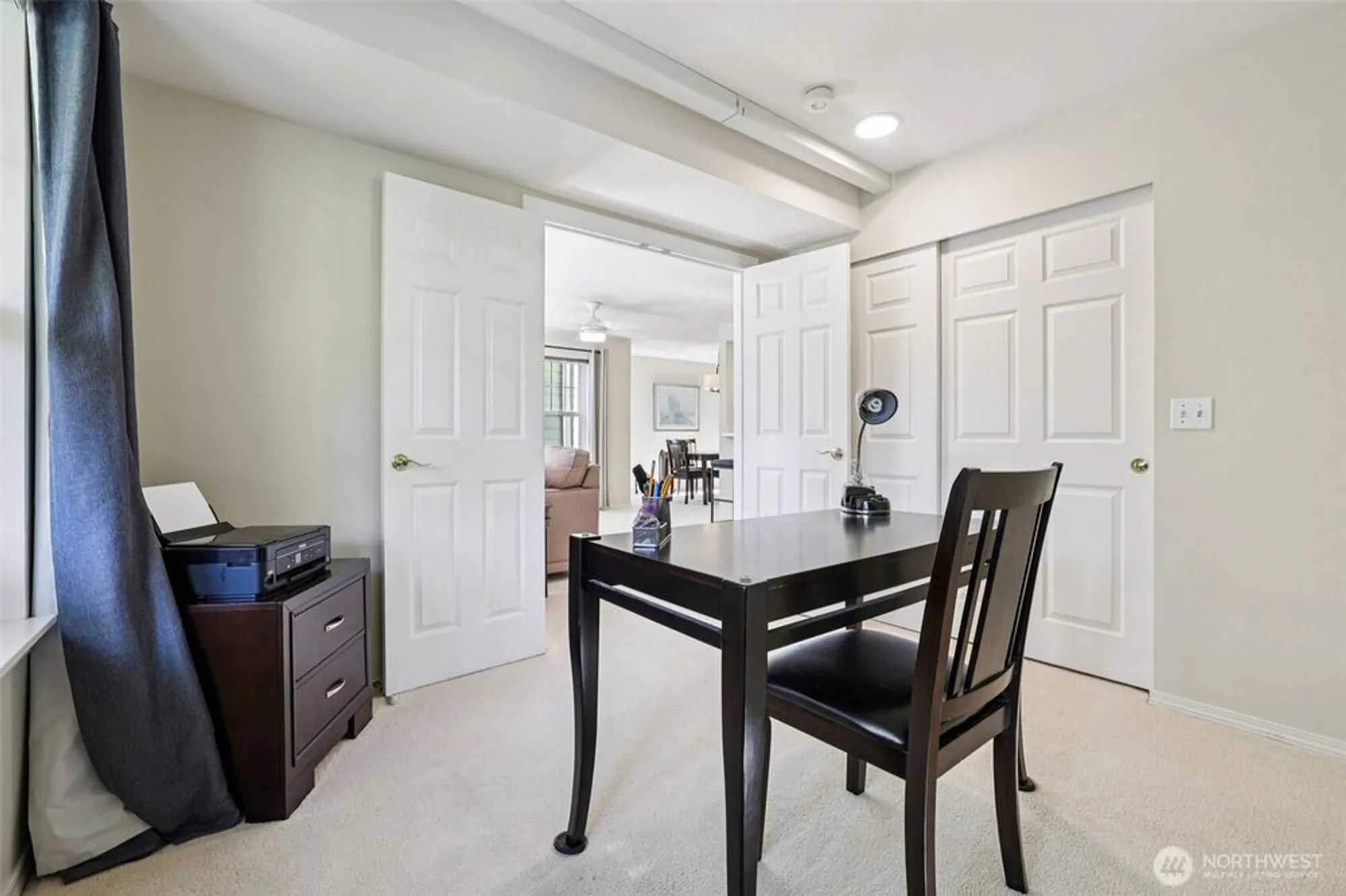 Property Slideshow image 17 of 32 | 4109 224th ln 207, Issaquah, WA, 98029