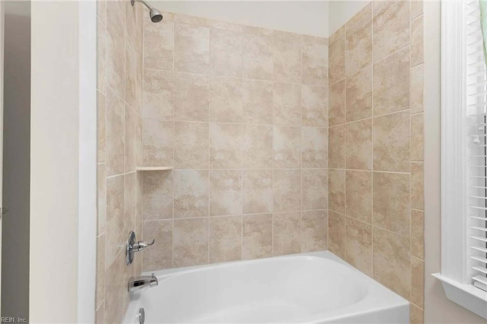 Property Slideshow image 21 of 39 | 1413 thistlewood ln # 54, Chesapeake, VA, 23320