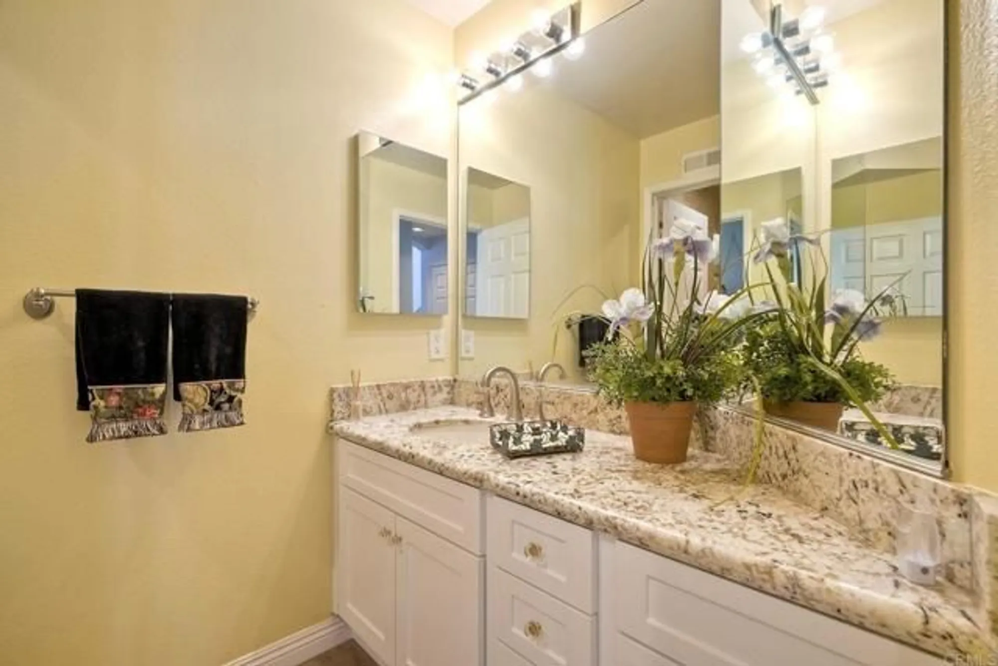 Property Slideshow image 30 of 53 | 3376 corsica way, Oceanside, CA, 92056