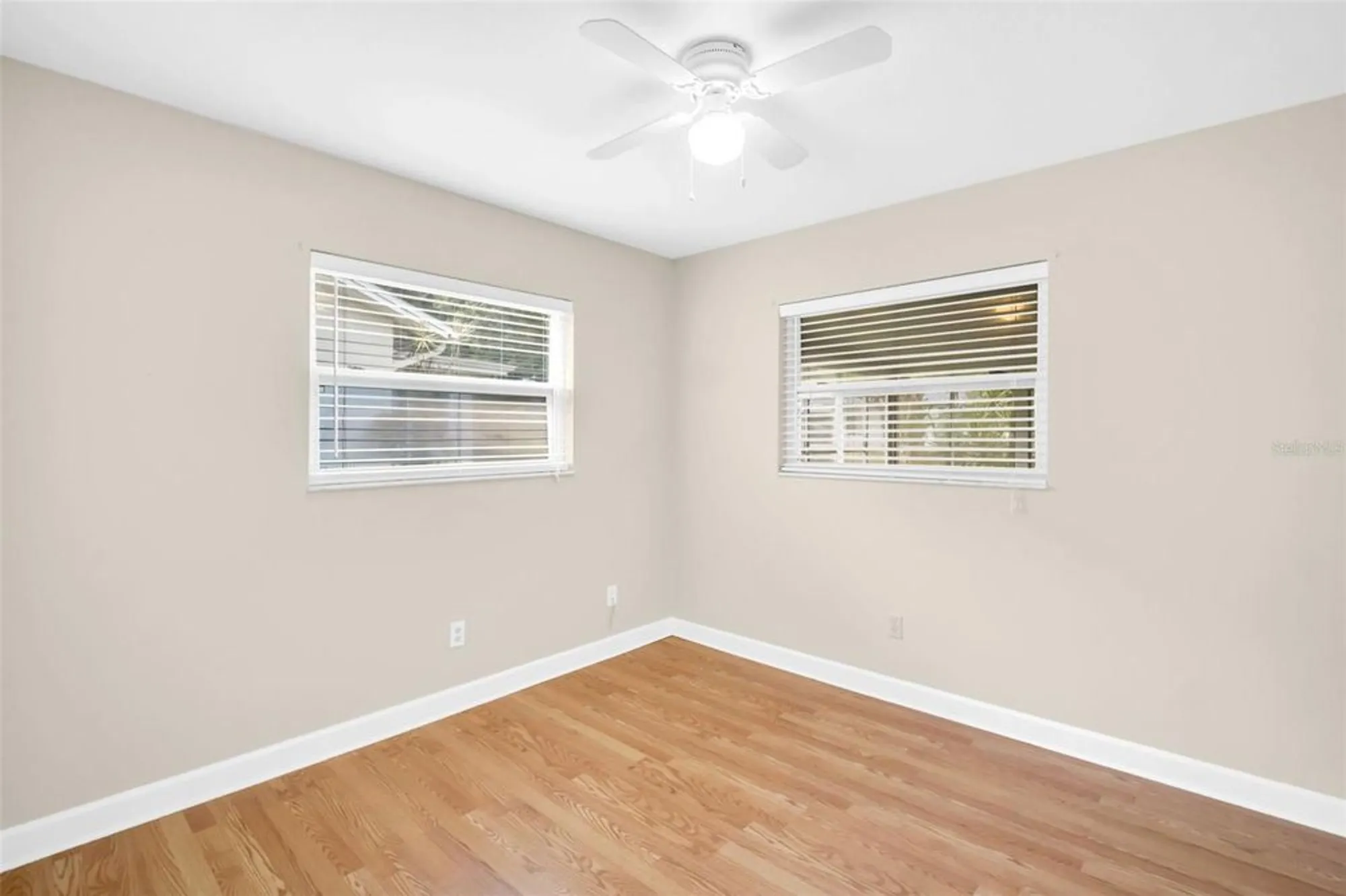 Property Slideshow image 24 of 47 | 2336 malcolm dr, Palm Harbor, FL, 34684