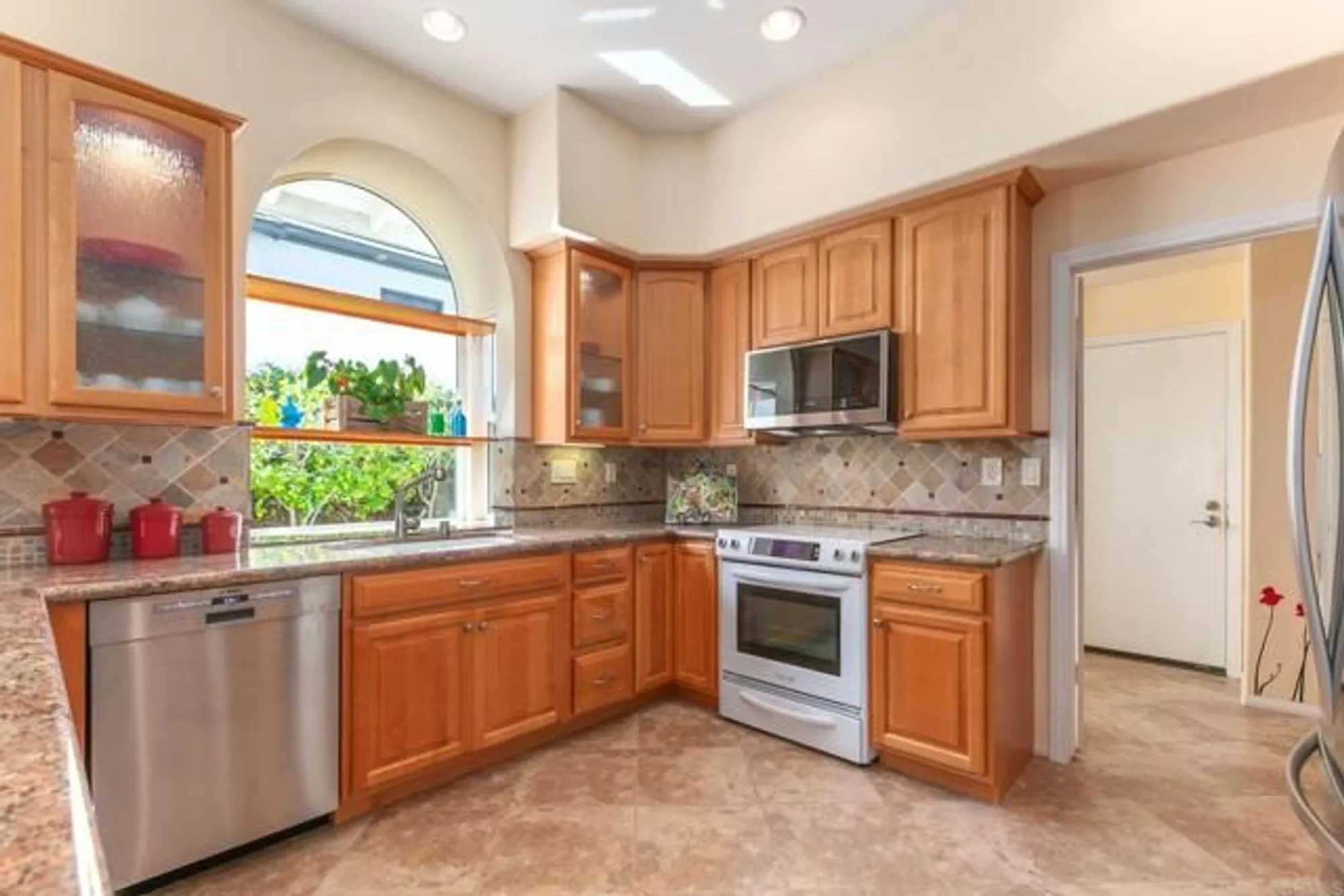 Property Slideshow image 4 of 33 | 1911 la subida way, San Marcos, CA, 92078