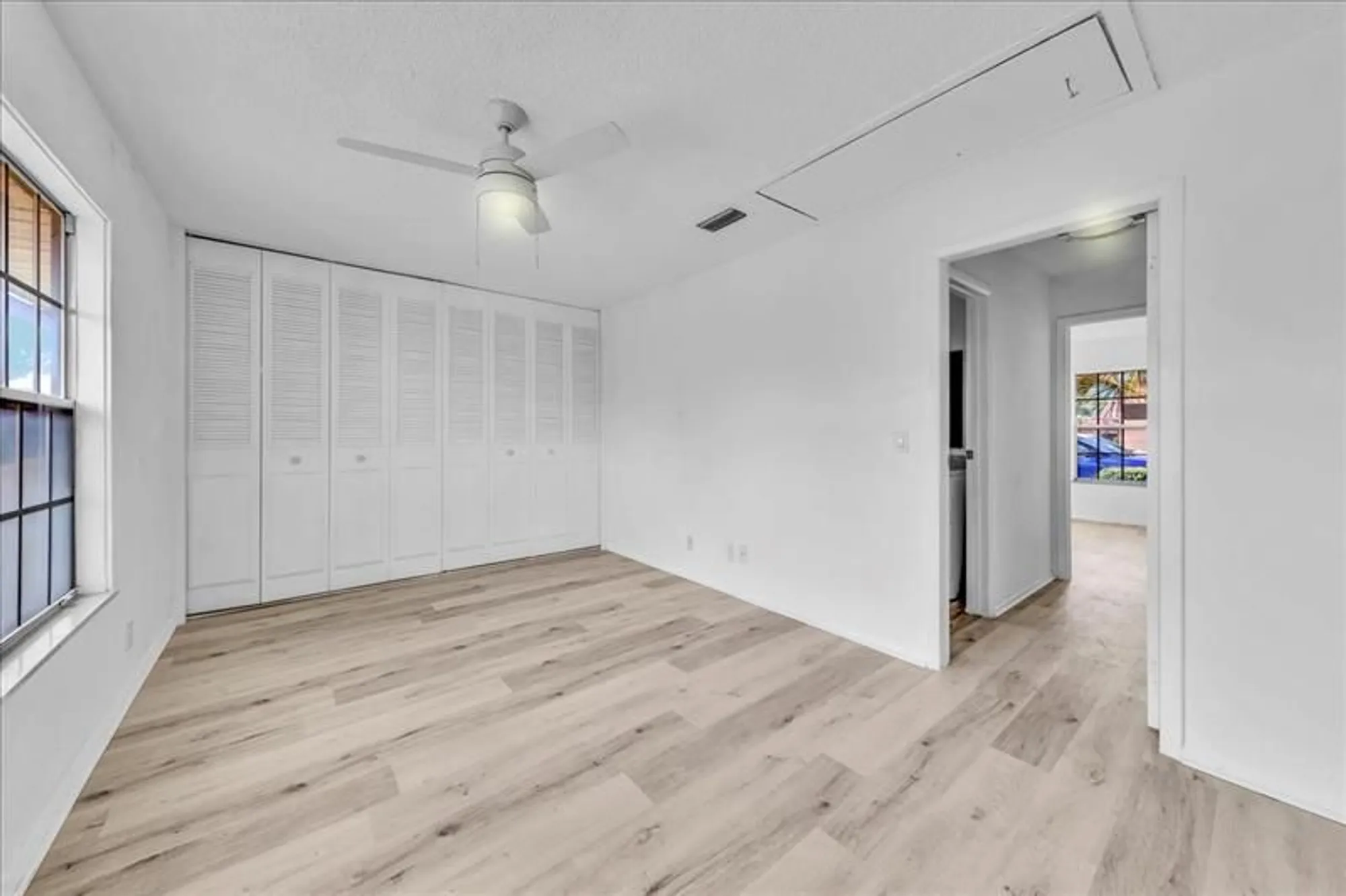 Property Slideshow image 27 of 38 | 123 amherst ln # 123, Lake Worth, FL, 33467