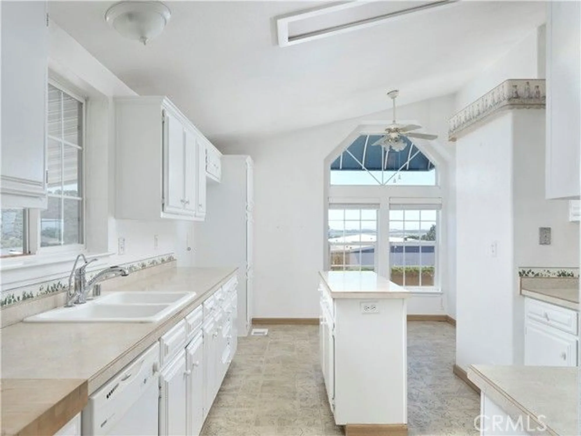Property Slideshow image 8 of 20 | 820 farnsworth dr 206, Arroyo Grande, CA, 93420