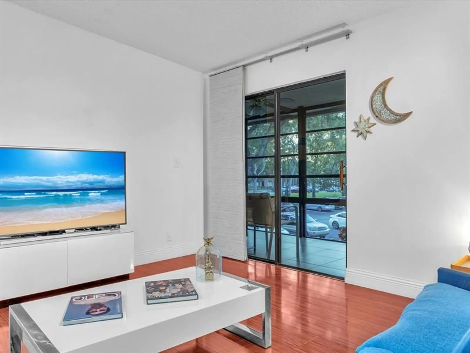 Property Slideshow image 7 of 39 | 7164 ashmont cir 204, Tamarac, FL, 33321