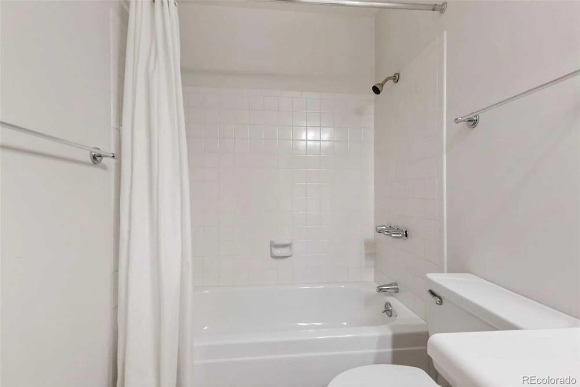 Property Slideshow image 25 of 49 | 13886 e linvale pl, Aurora, CO, 80014