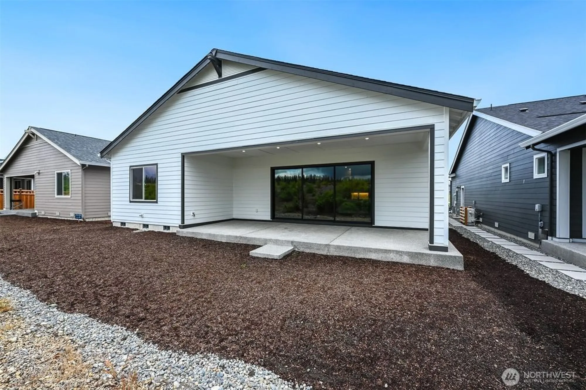 Property Slideshow image 5 of 33 | 20562 150th st e unit e, Bonney Lake, WA, 98391