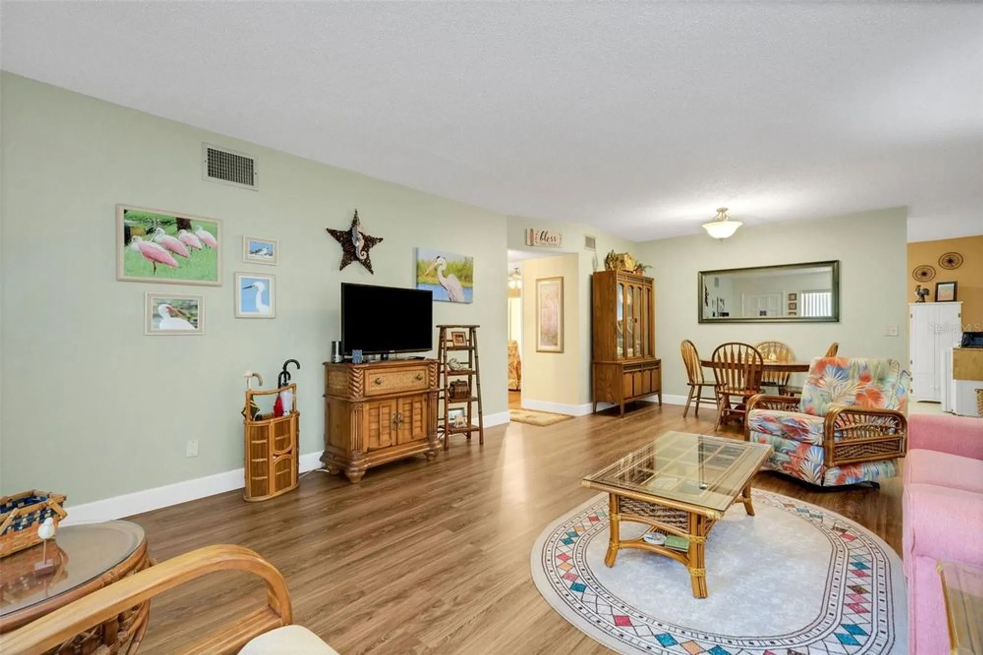 Property Slideshow image 5 of 70 | 2416 world parkway blvd apt 8, Clearwater, FL, 33763