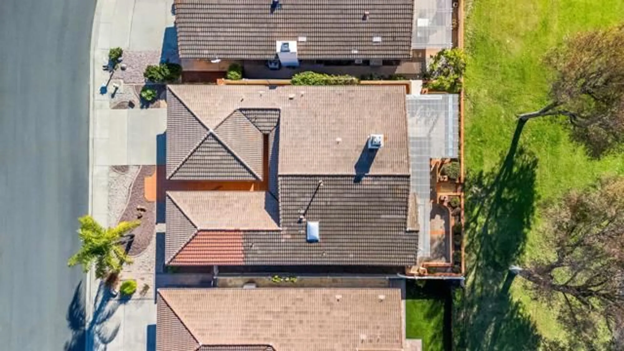 Property Slideshow image 5 of 51 | 18113 calle estepona, San Diego, CA, 92128