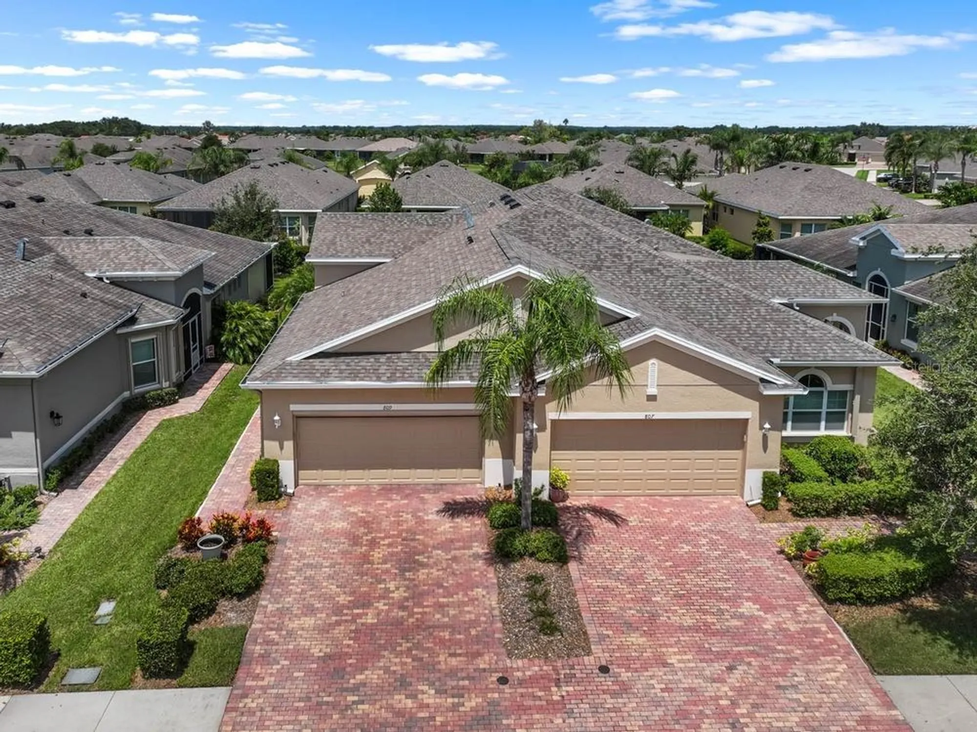 Property Slideshow image 32 of 60 | 809 chipper dr, Sun City Center, FL, 33573