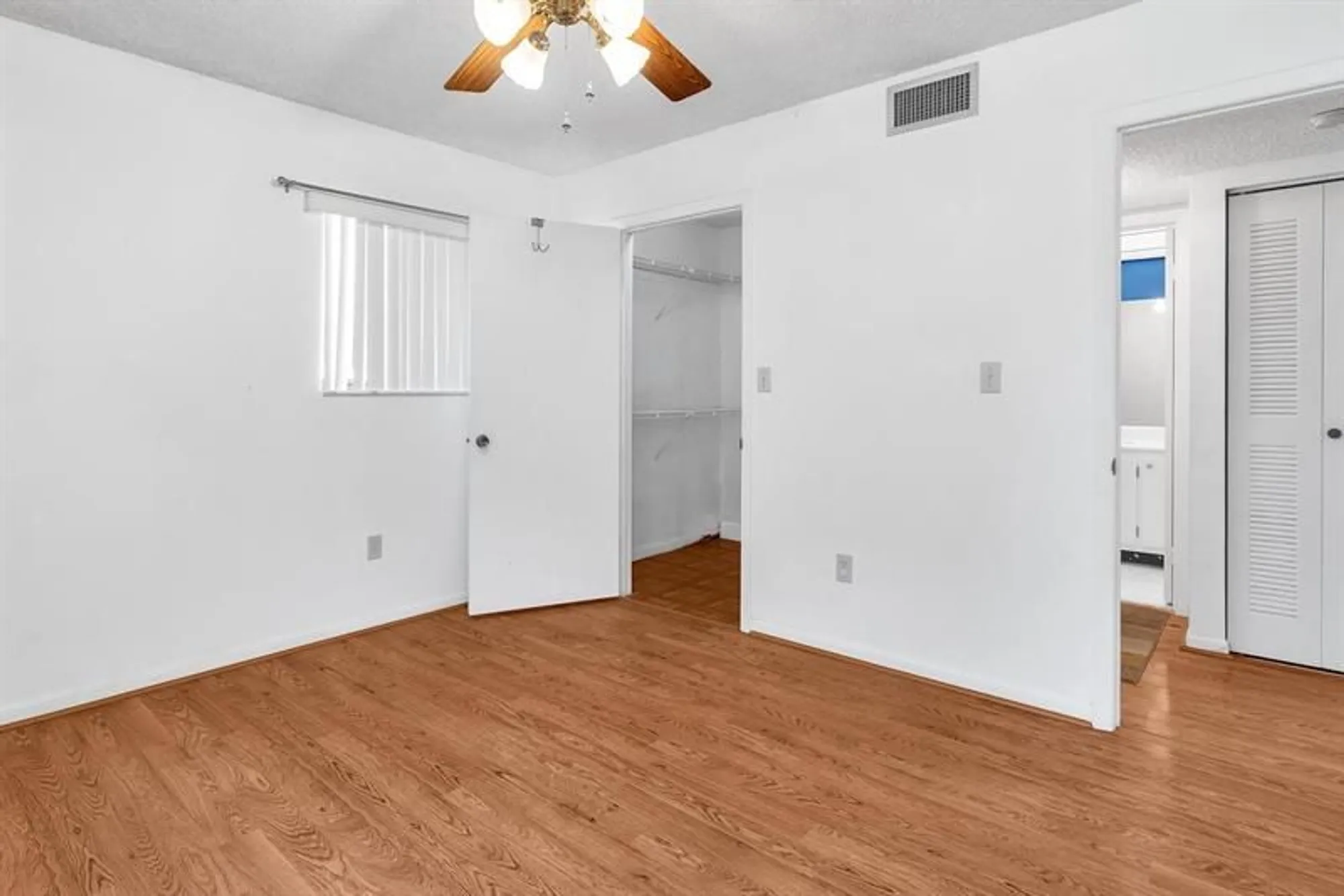 Property Slideshow image 20 of 34 | 7717 ashmont cr 109, Tamarac, FL, 33321