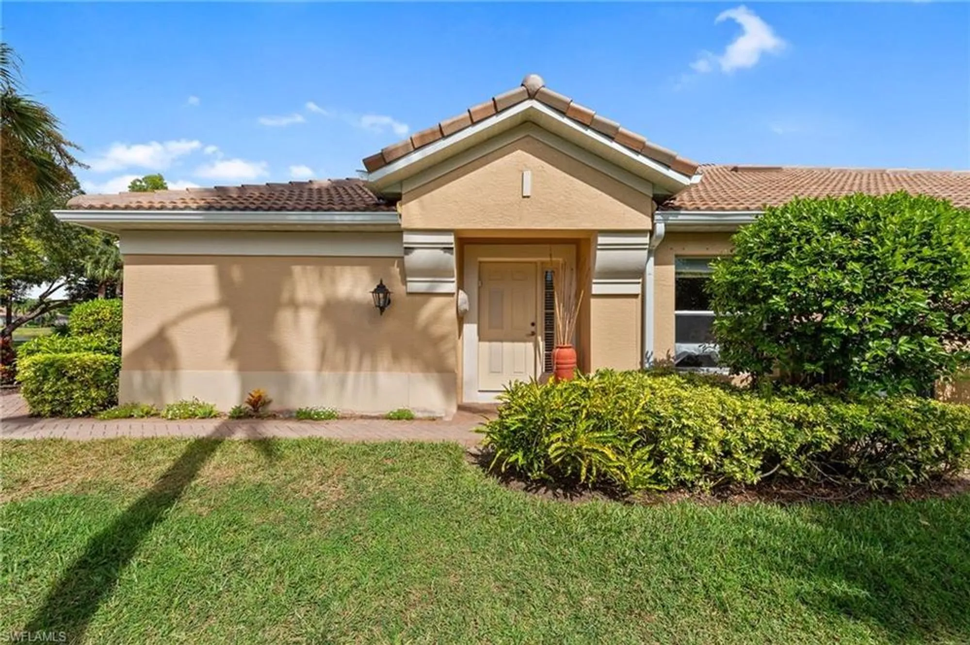 Property Slideshow image 4 of 50 | 10097 colonial country club blvd, Fort Myers, FL, 33913