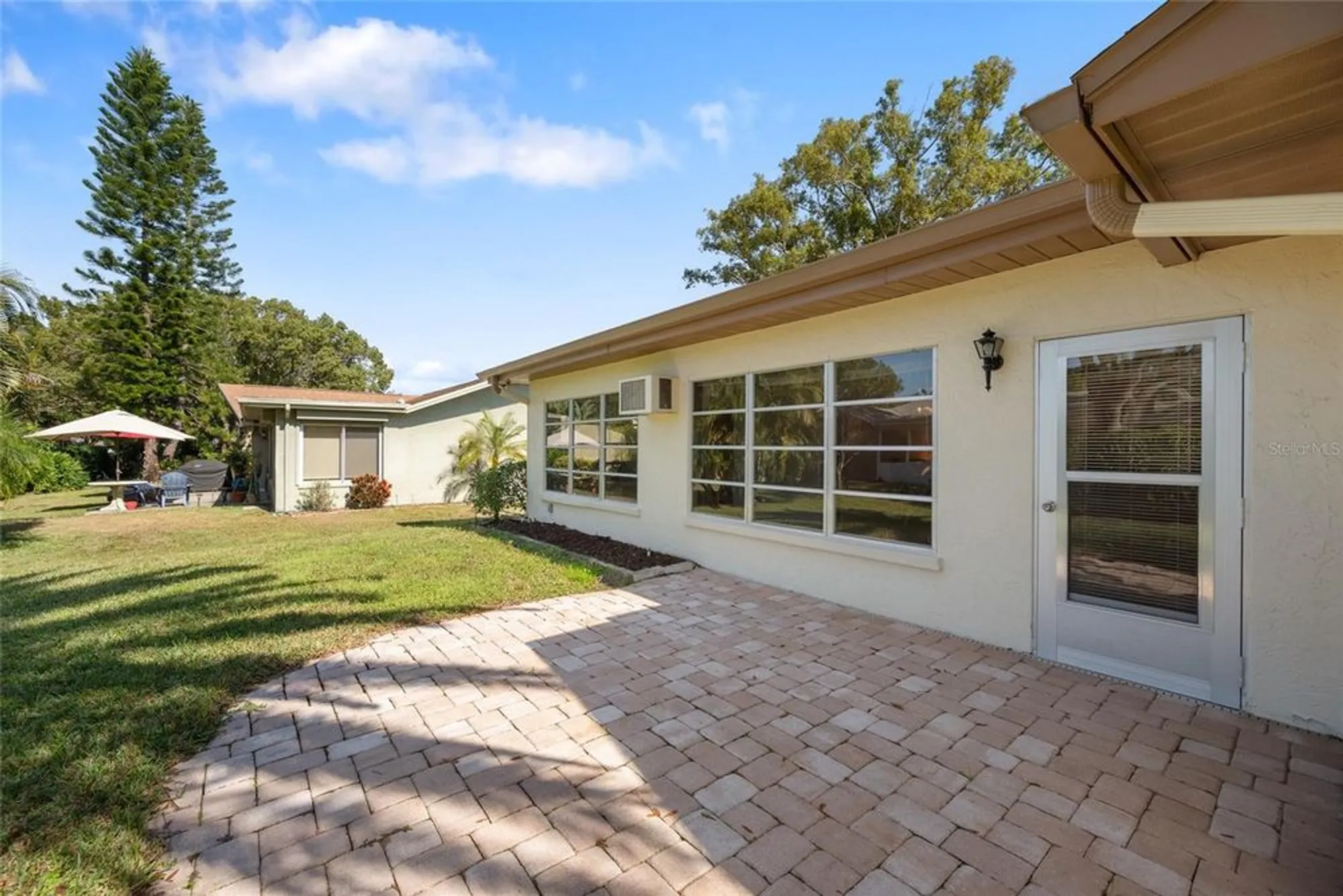 Property Slideshow image 4 of 34 | 1730 dugall ct, Palm Harbor, FL, 34684