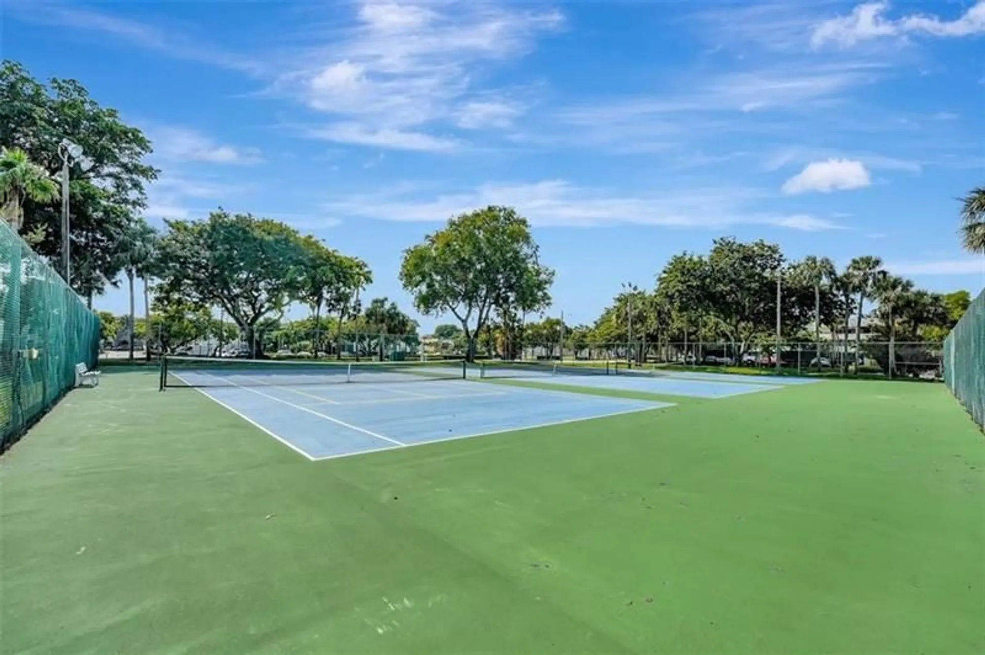 Property Slideshow image 11 of 15 | 4930 e sabal palm blvd apt 402, Tamarac, FL, 33319