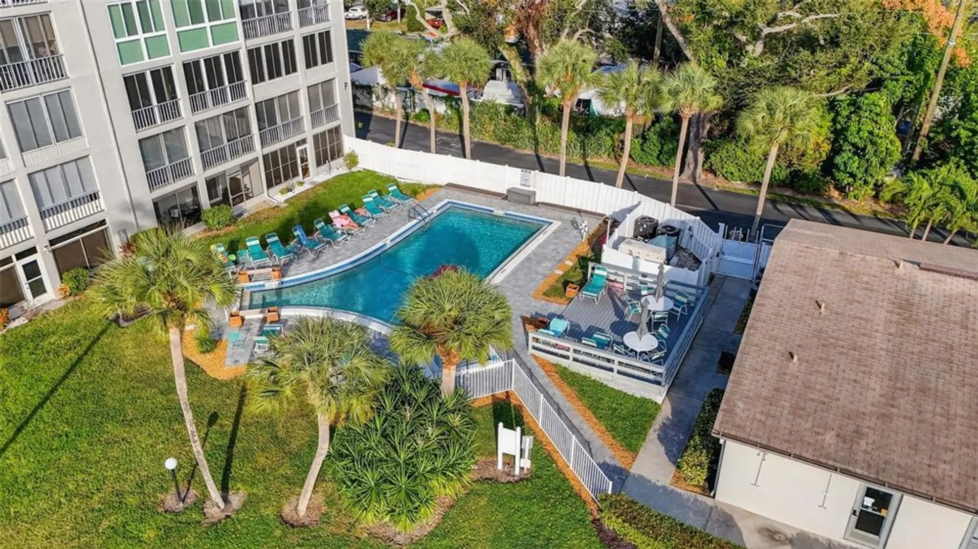 Property Slideshow image 17 of 40 | 4149 lake bayshore dr c511, Bradenton, FL, 34205