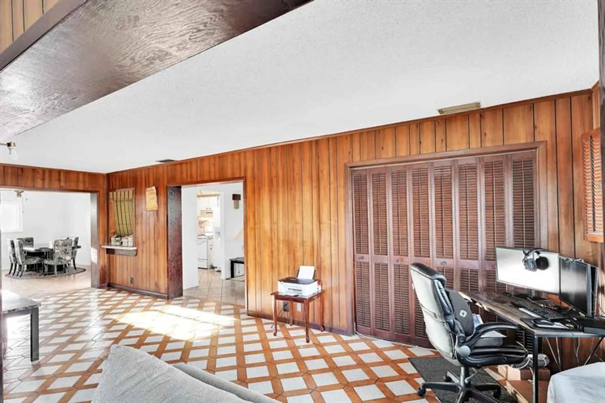 Property Slideshow image 14 of 16 | 6990 nw 12th st, Margate, FL, 33063