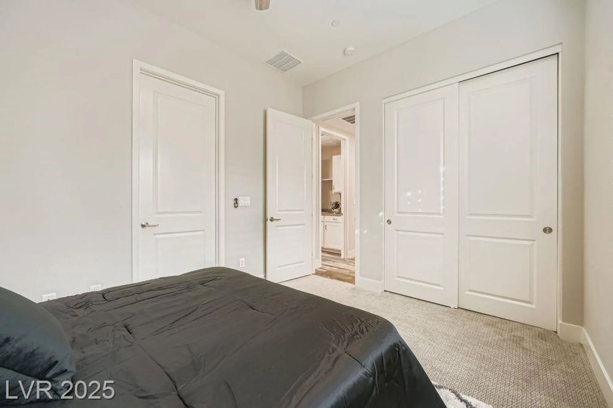 Property Slideshow image 23 of 35 | 4294 swift st, Las Vegas, NV, 89135