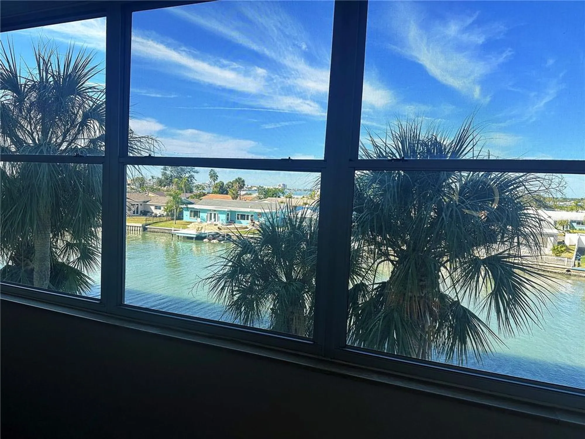 Property Slideshow image 16 of 32 | 4725 cove cir apt 309, Saint Petersburg, FL, 33708