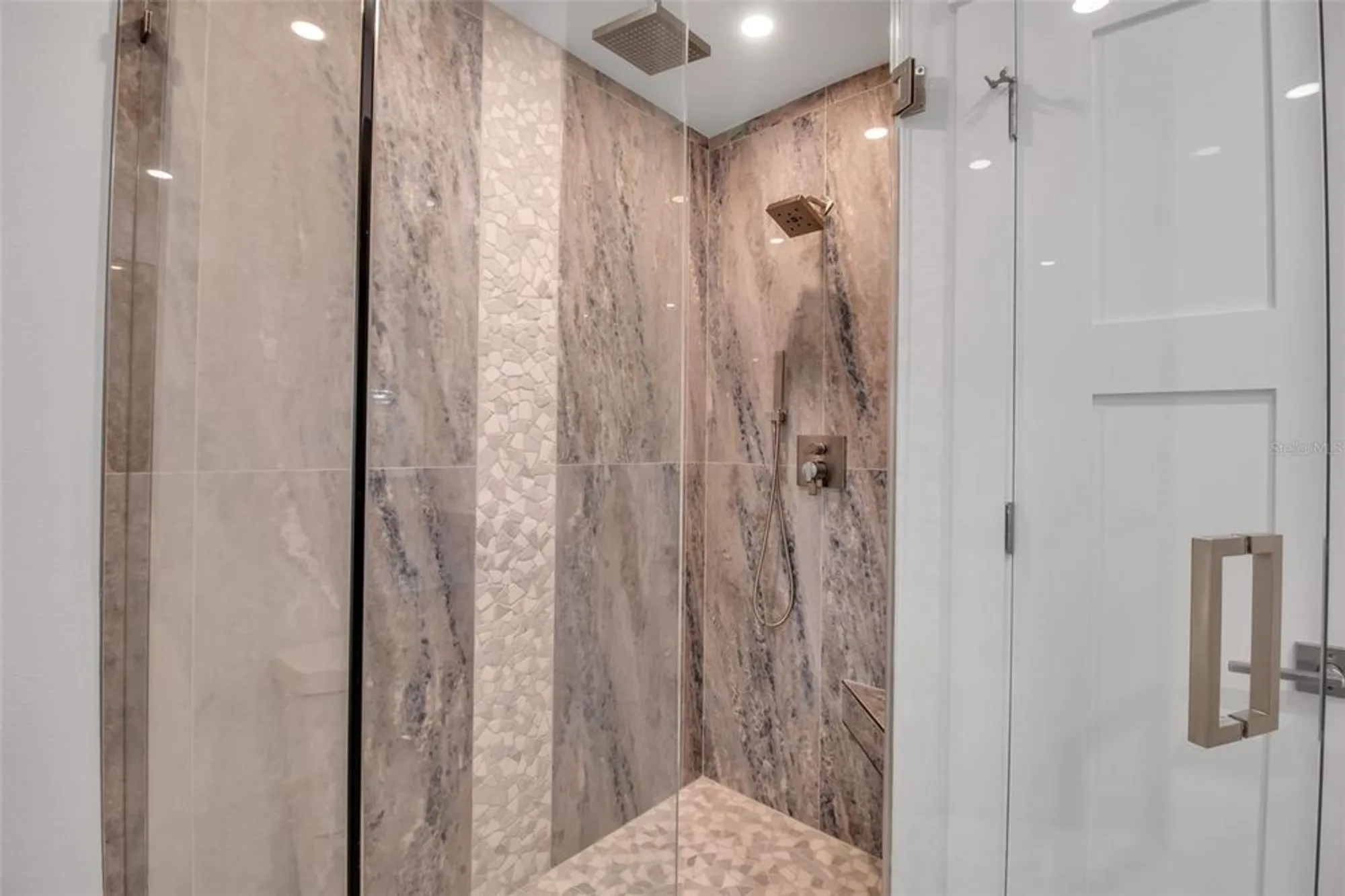 Property Slideshow image 19 of 39 | 602 fair winds dr # 602, Nokomis, FL, 34275