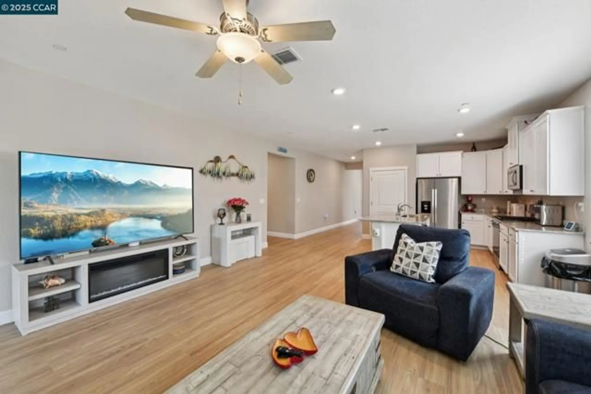 Property Slideshow image 8 of 51 | 2071 lavender pl, Rio Vista, CA, 94571