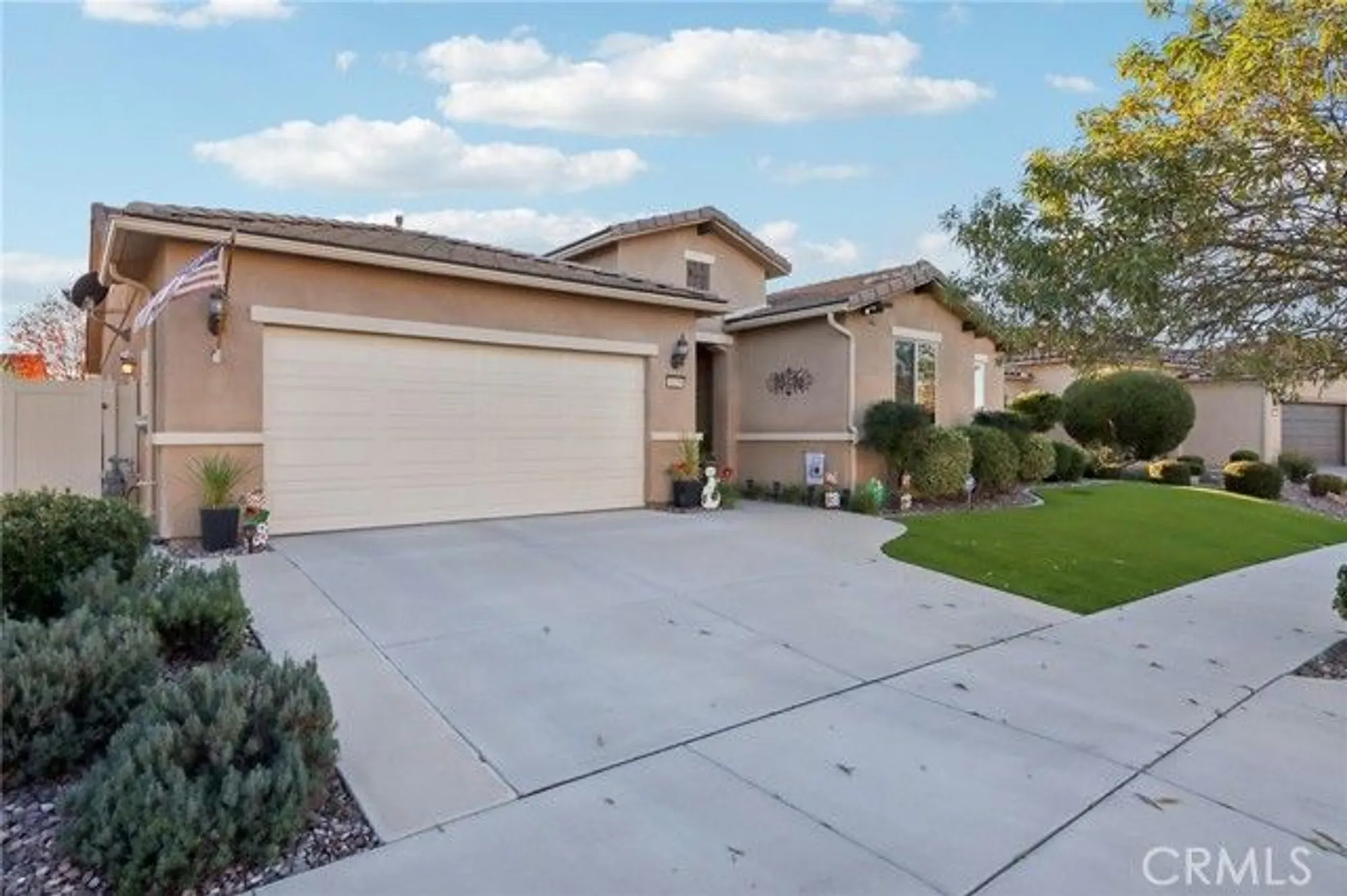 Property Slideshow image 2 of 75 | 1639 via simpatico, Hemet, CA, 92545