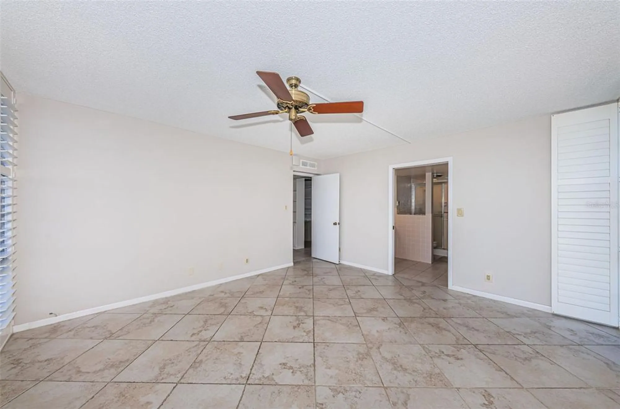 Property Slideshow image 19 of 55 | 7400 sun island dr 311, South Pasadena, FL, 33707