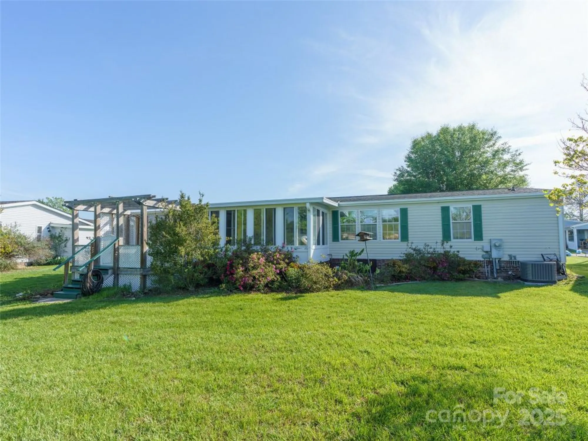 Property Slideshow image 32 of 42 | 236 white ash cir, Hendersonville, NC, 28739