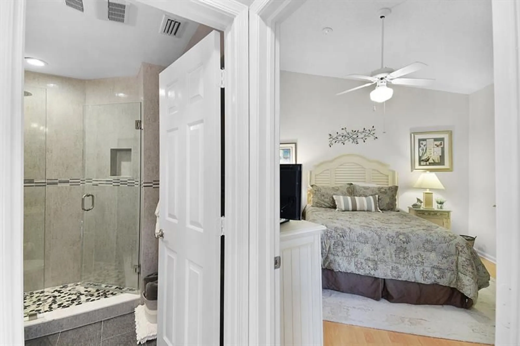 Property Slideshow image 32 of 63 | 6040 se martinique dr 201, Stuart, FL, 34997