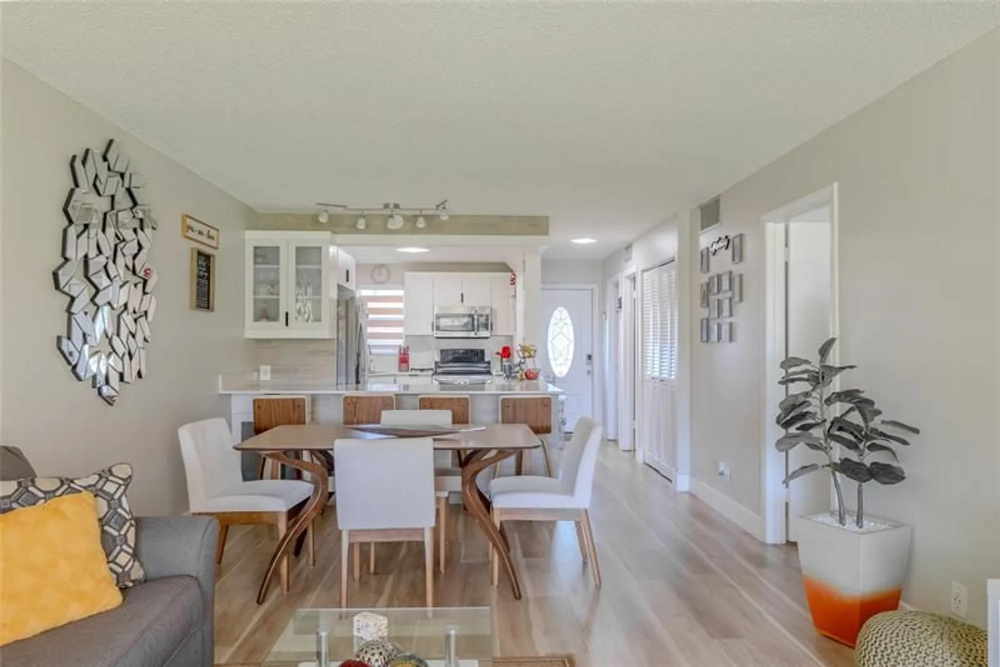 Property Slideshow image 17 of 34 | 8900 washington blvd 115, Pembroke Pines, FL, 33025