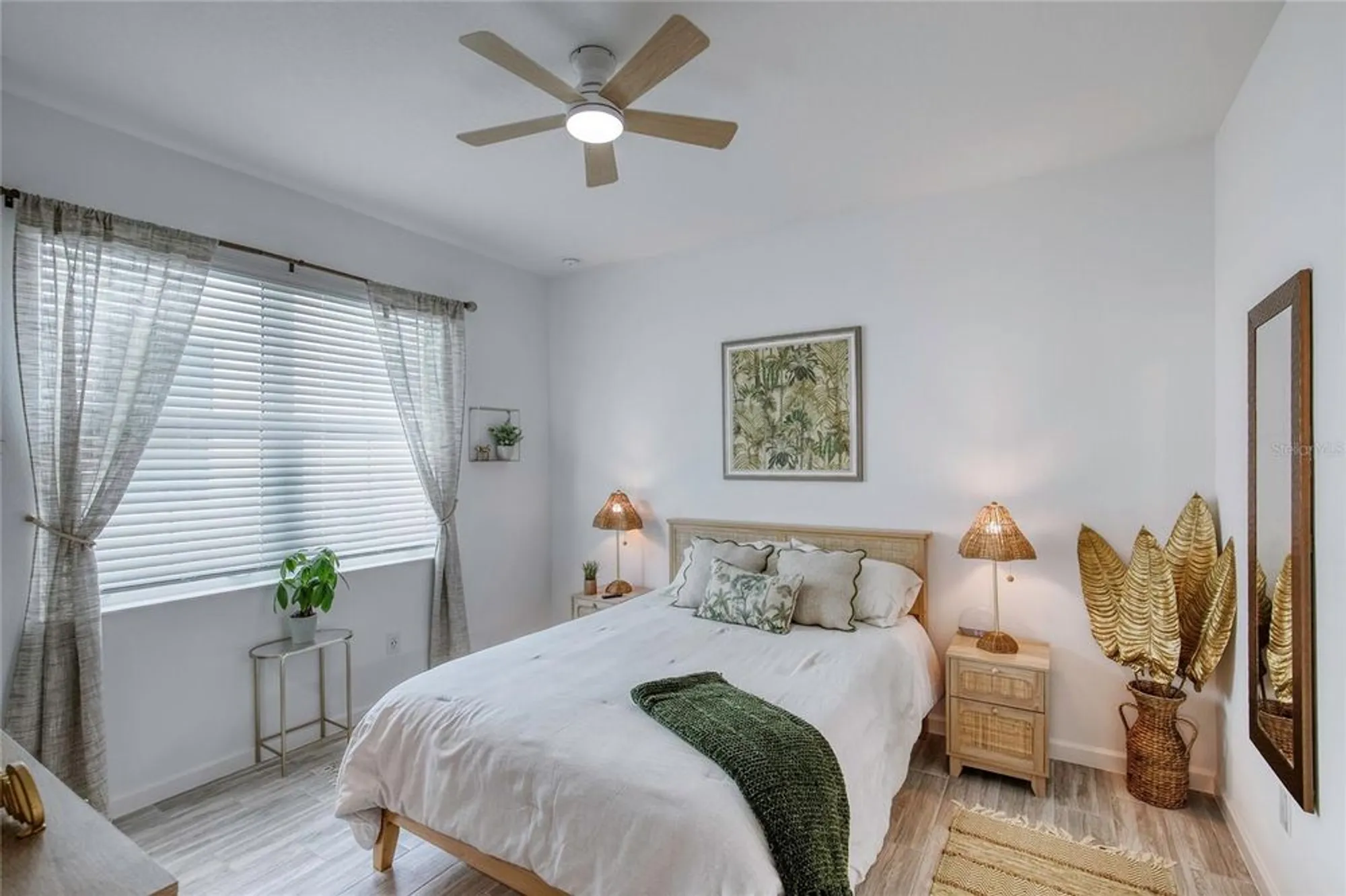 Property Slideshow image 31 of 80 | 317 gypsy palace ln, Daytona Beach, FL, 32124