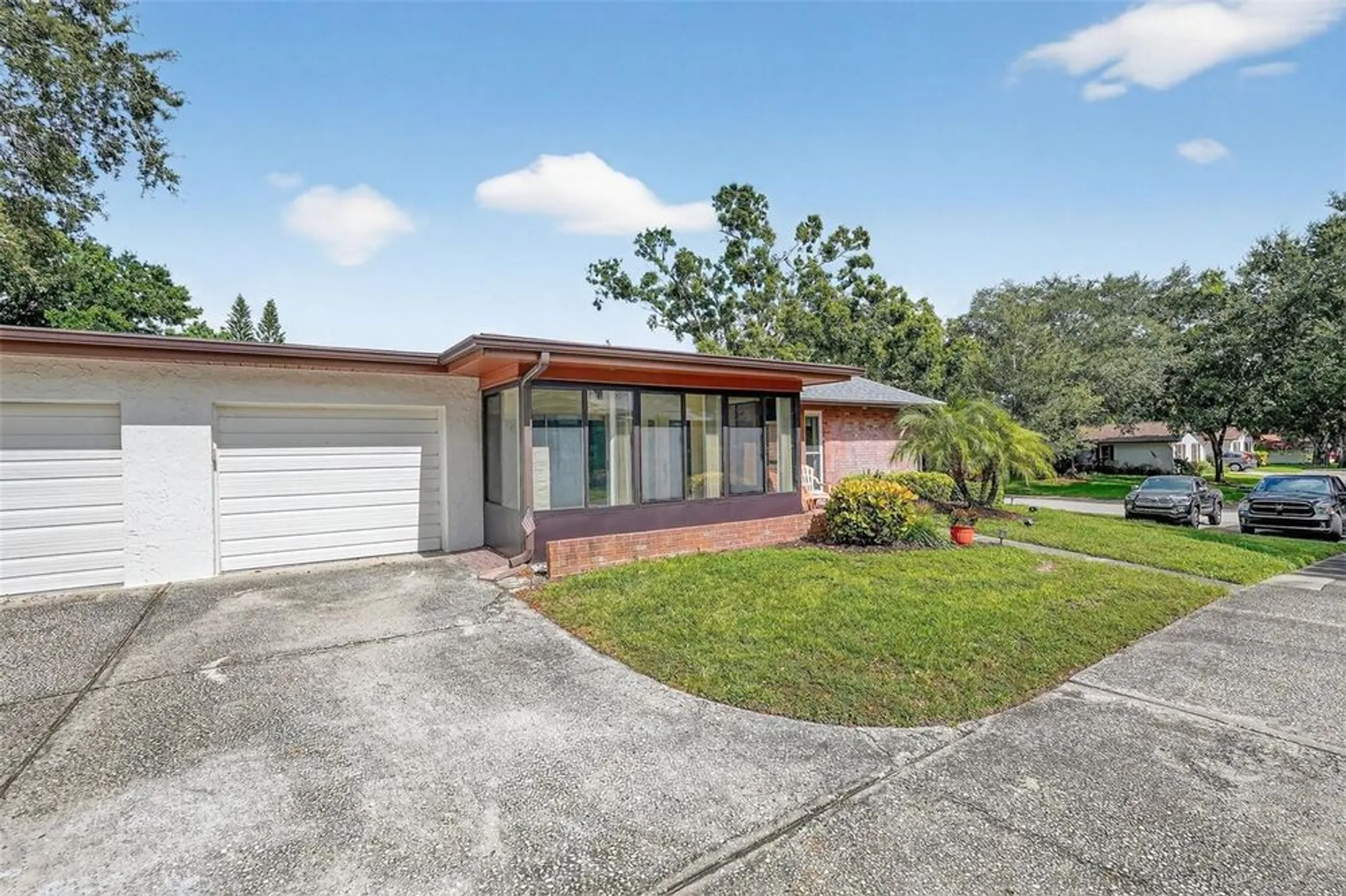 Property Slideshow image 6 of 30 | 2320 shelly dr b, Palm Harbor, FL, 34684