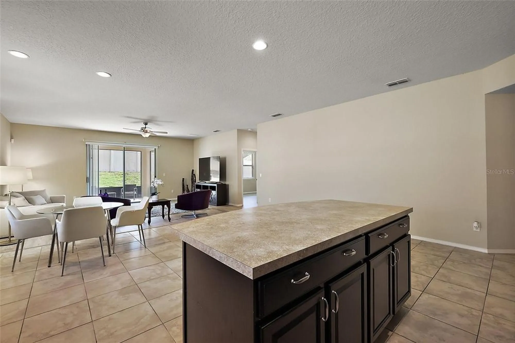 Property Slideshow image 14 of 37 | 20945 oldenburg loop, Mount Dora, FL, 32757