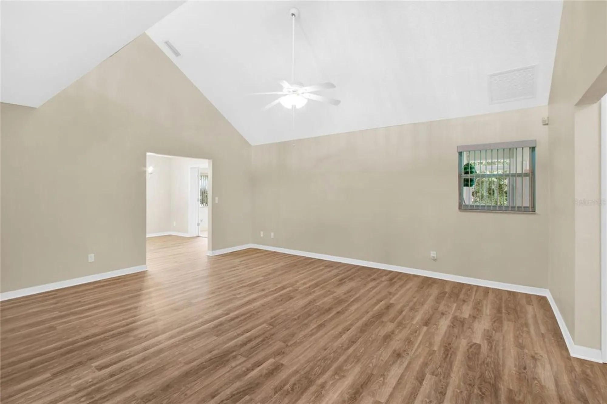 Property Slideshow image 15 of 59 | 5351 aurora dr, Leesburg, FL, 34748