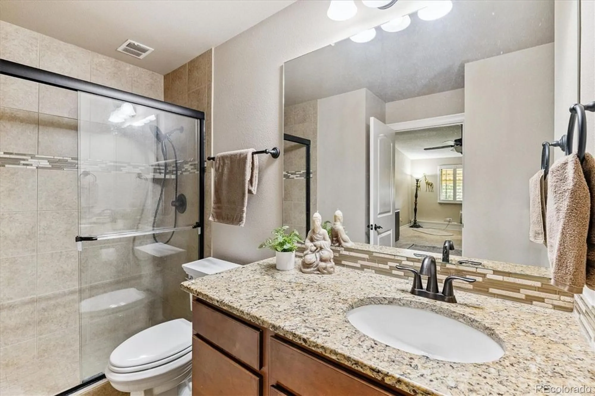 Property Slideshow image 18 of 50 | 605 s alton way apt 8d, Denver, CO, 80247