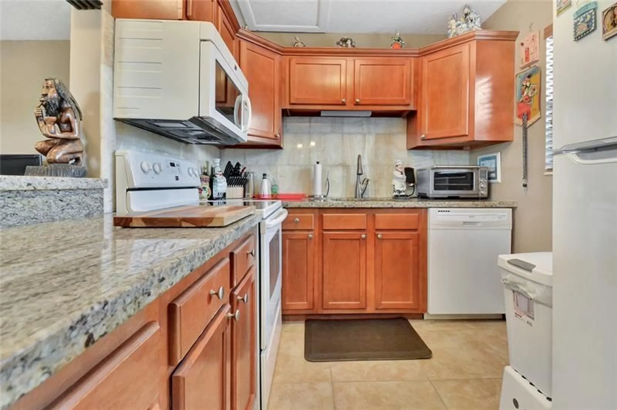 Property Slideshow image 4 of 26 | 33 fanshaw a # 33, Boca Raton, FL, 33434